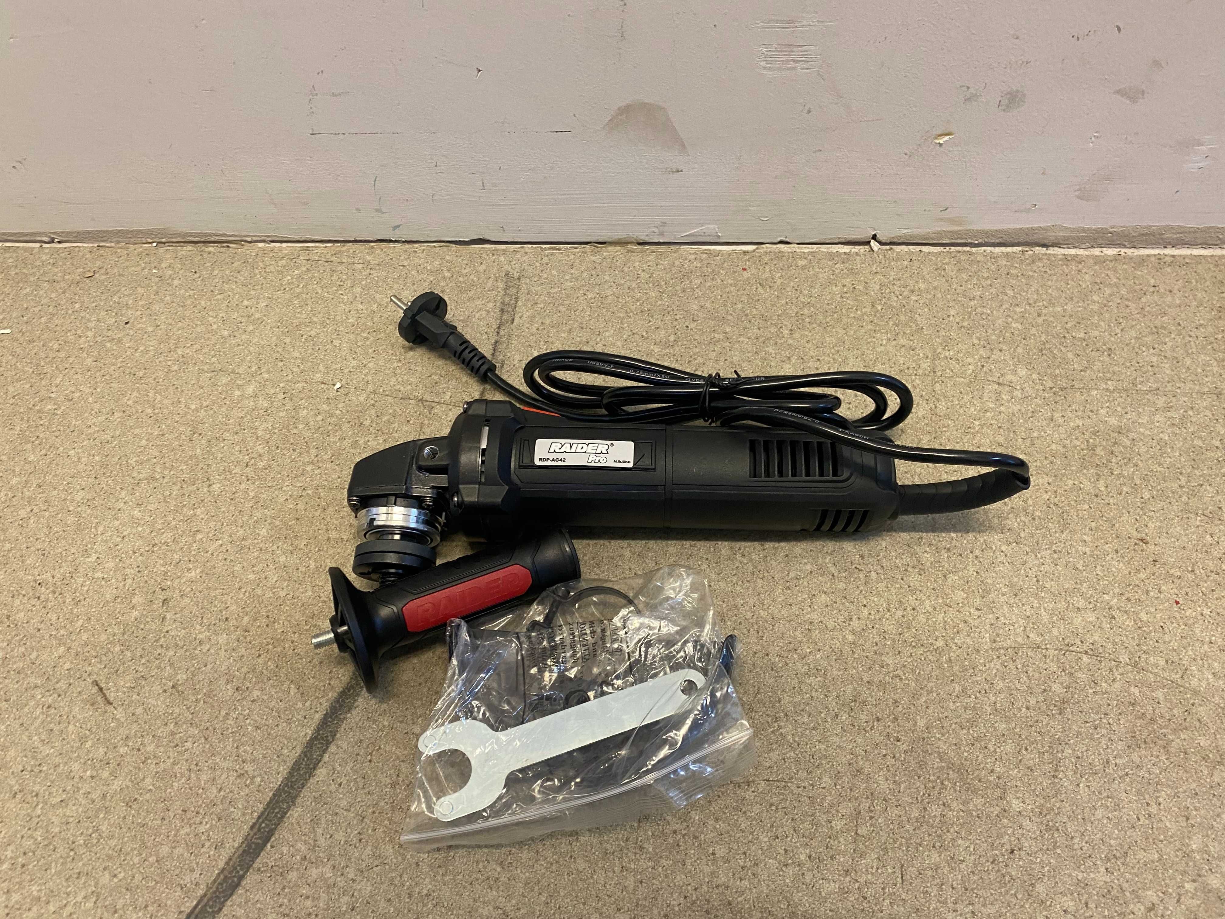 Поялник за PP тръби 800W 3 глави/Ъглошлайф 125mm 750W RDP-AG42