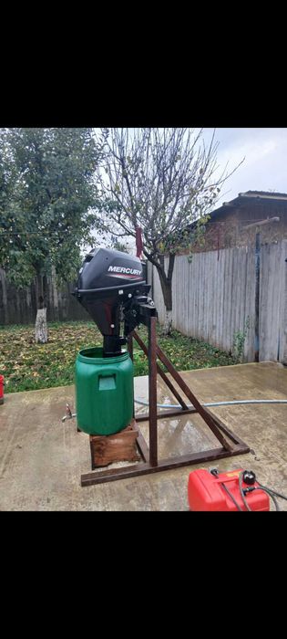 Motor barca mercury 8 cp ca nou