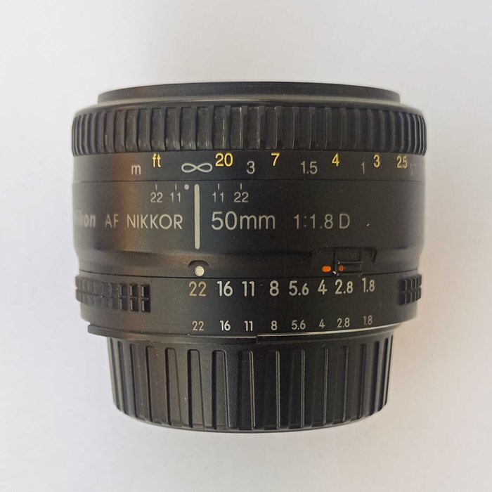 Nikon AF Nikkor 50mm f/1.8D обектив