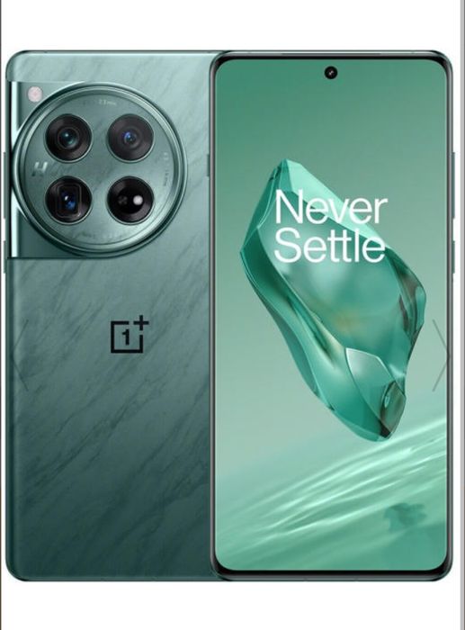 Telefon One Plus 12 in garanție