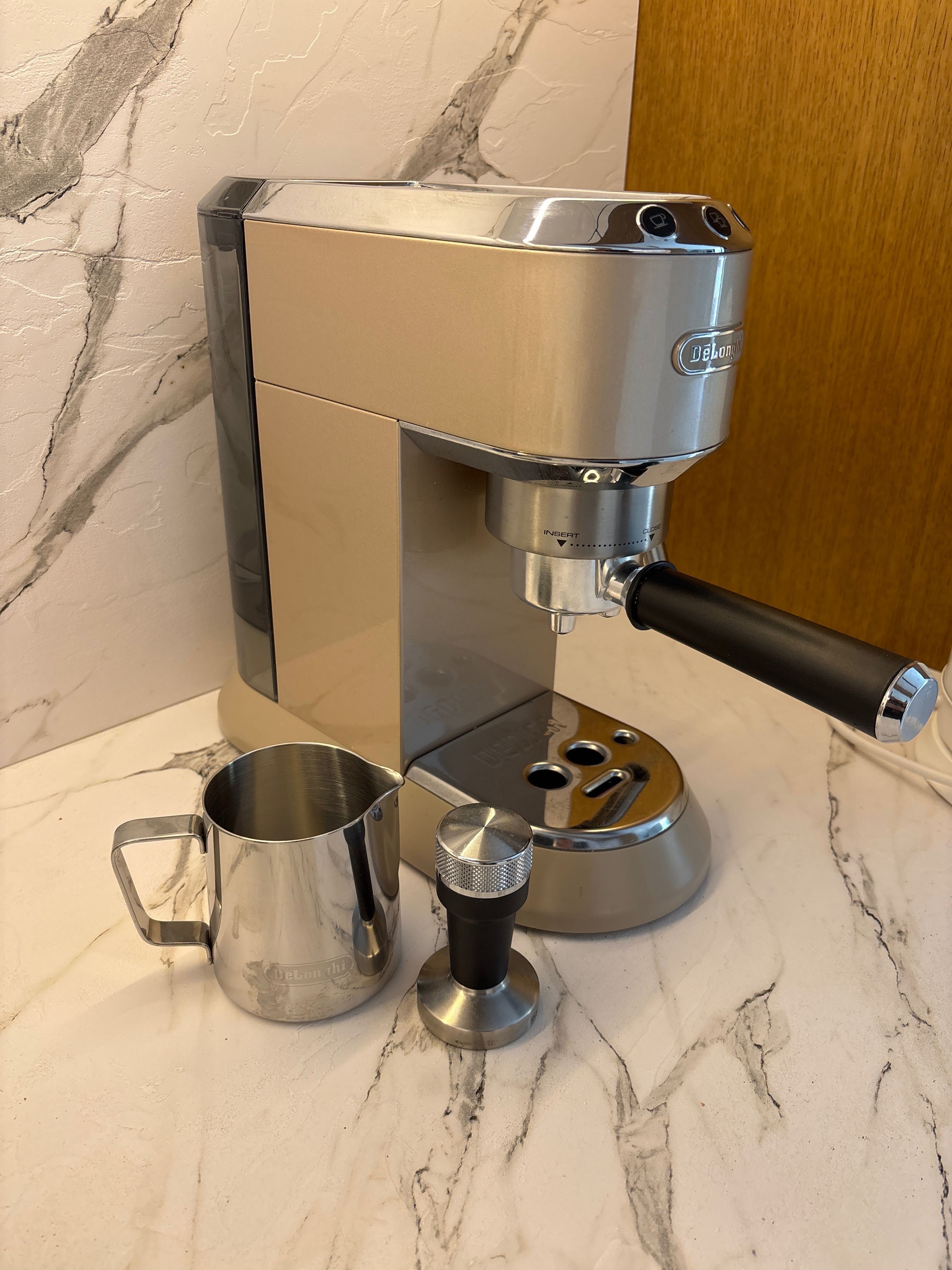Кафе машина Delonghi Dedica Barista kit
