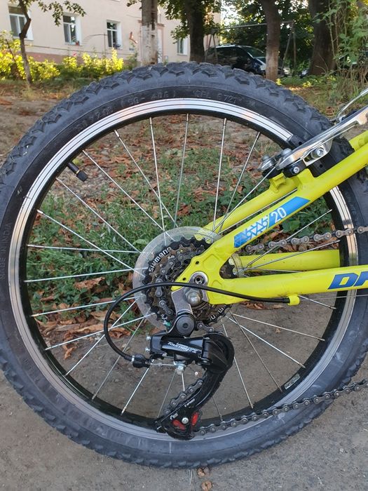 Vând Bicicleta DHS de copii