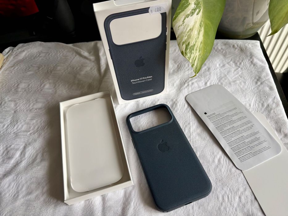 husa Apple orig. Techwoven albastru MagSafe iPhone17 Pro Max ca nou