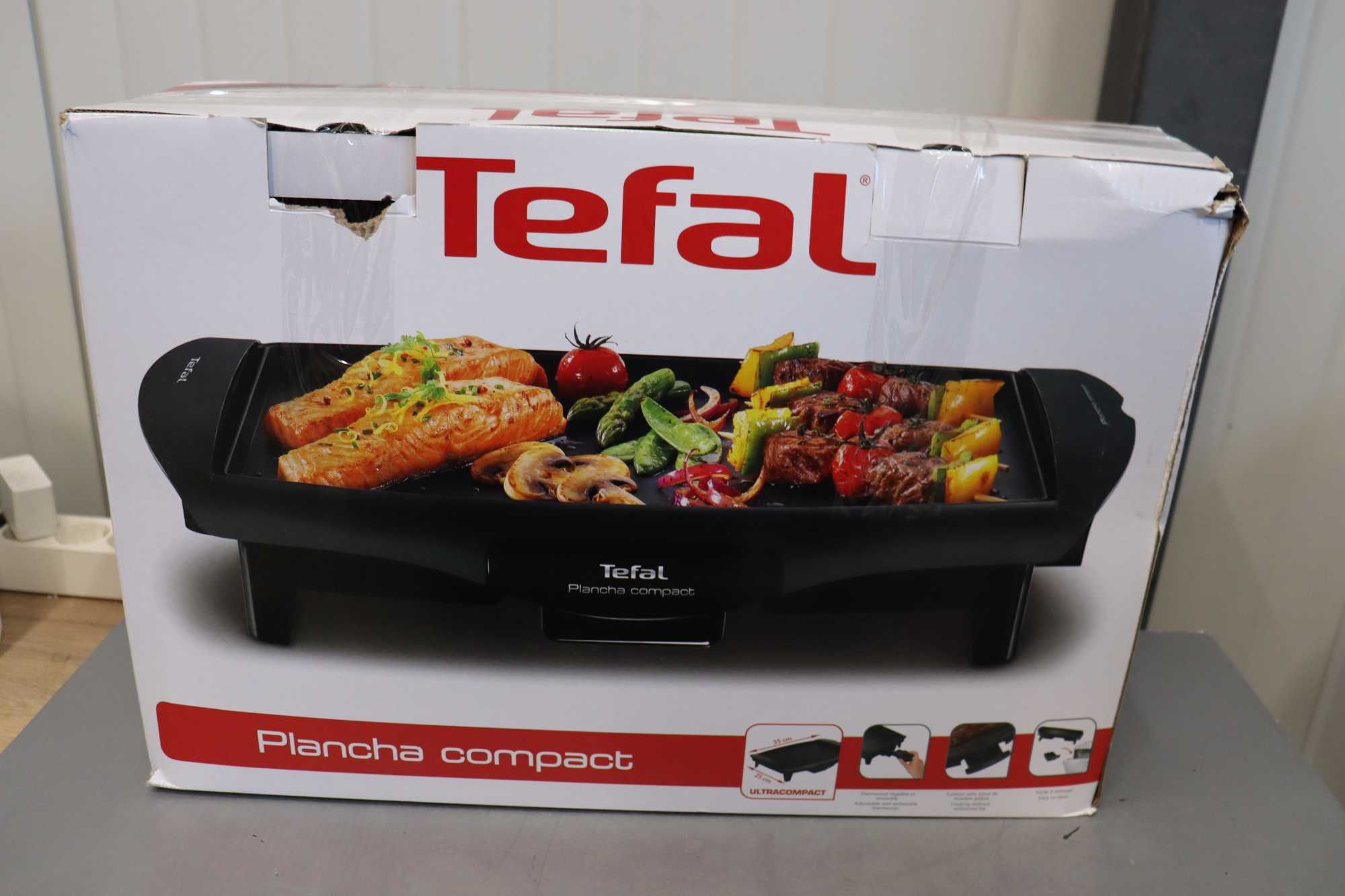Електрическа скара Tefal Plancha Compact 1800W с ДЕФЕКТ