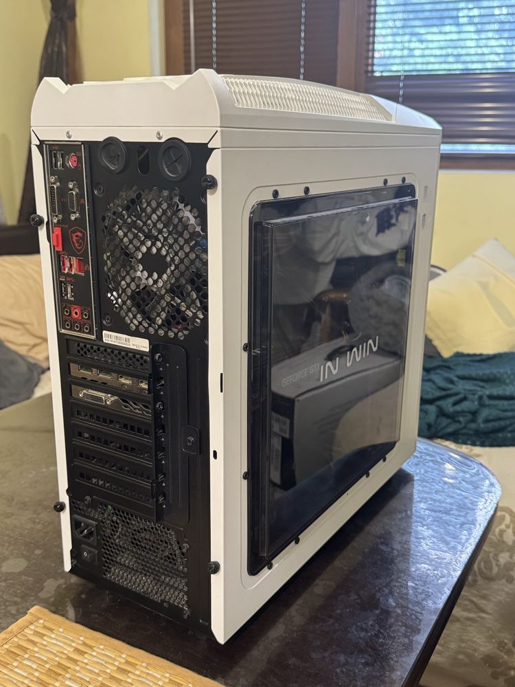 Геймърски компютър с GTX 1080 TI, I7-8700, 16GB RAM DDR4