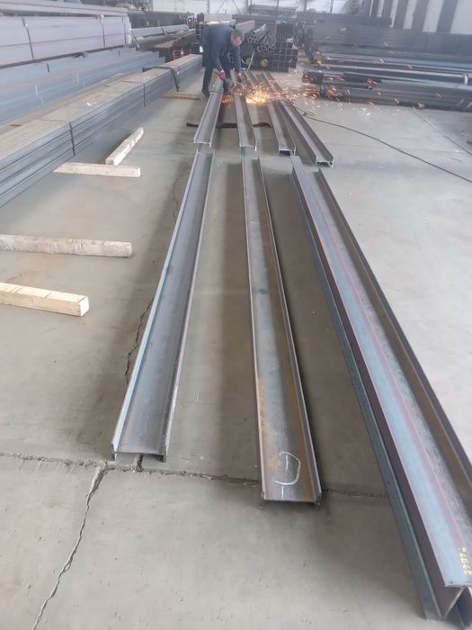 Vând hala metalica 8x15x4 din profil inp pret 4500 de euro