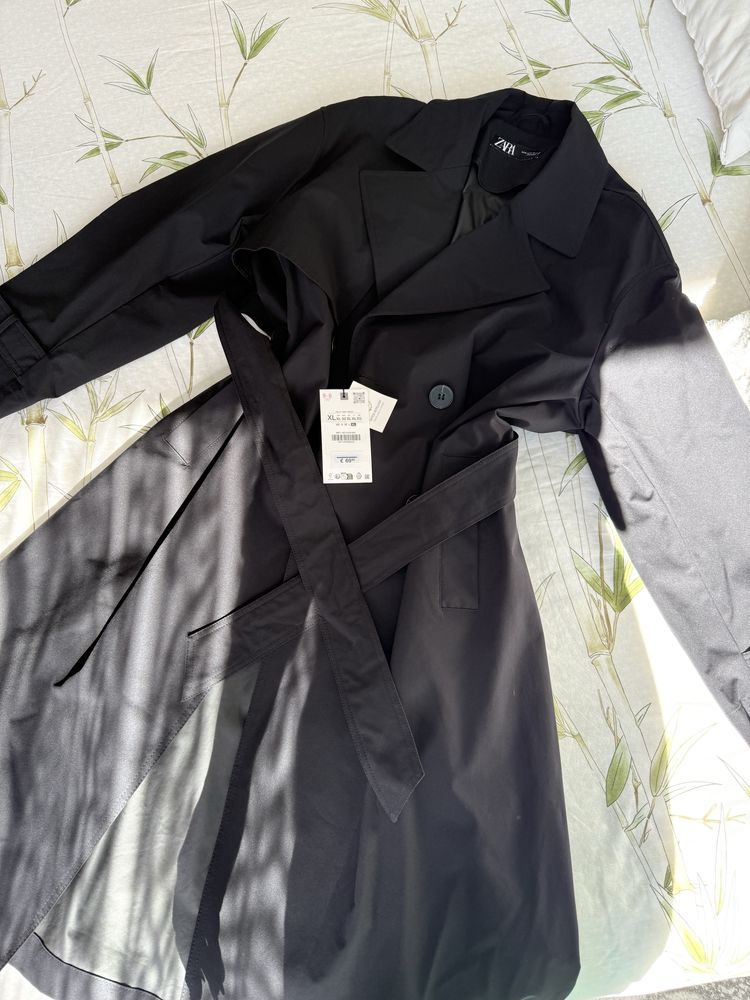 Trenci negru marimea XL nou cu ericheta