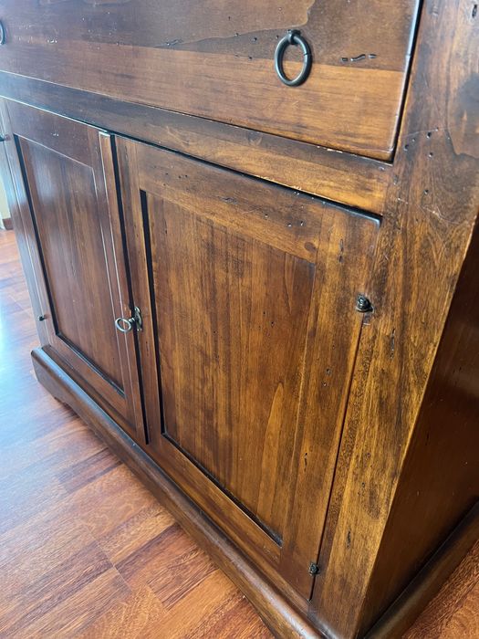 Старинен бюфет от орех Arte povera