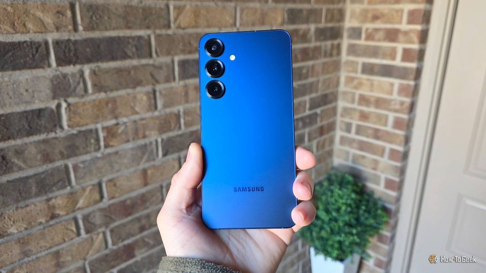 Galaxy S25 почти новый