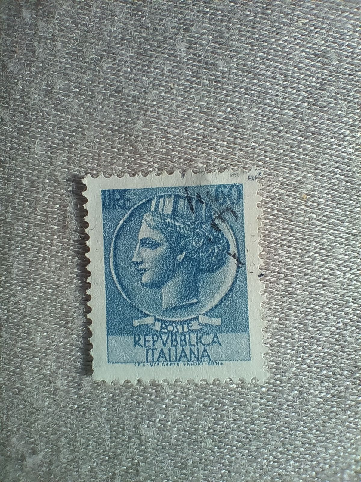 Италиански пощенски марки