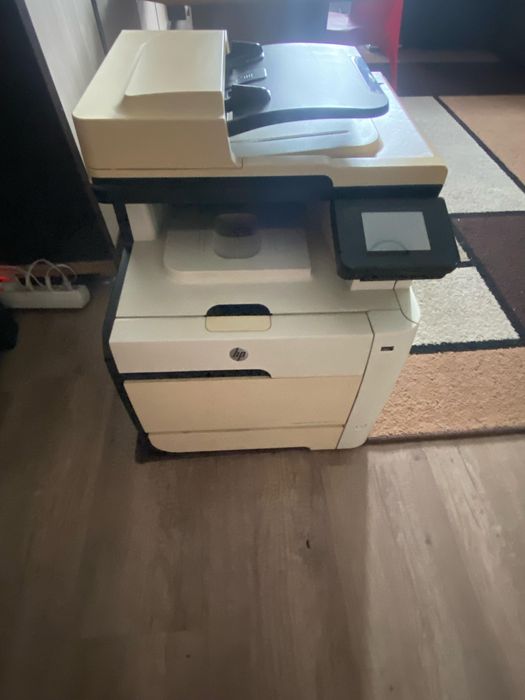 HP LaserJet Pro 400 MFP M475dn Color - se vinde ca defecta