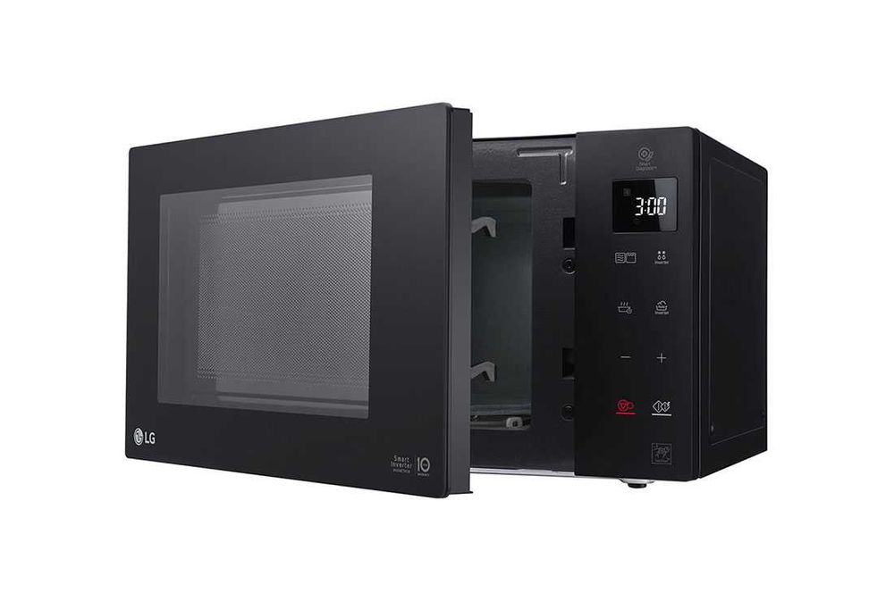 Микроволновая печь с грилем и технологией Smart Inverter