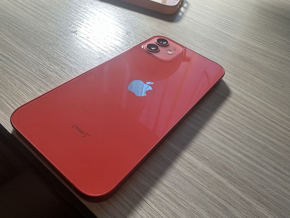 Vand iphone 12,red ,256 gb