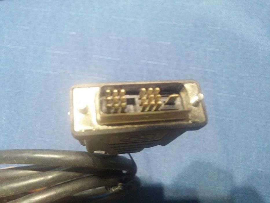 Cablu DV / VGA / Net / HDMI/Com RS 232/Imprimanta/Alimentare 220 v