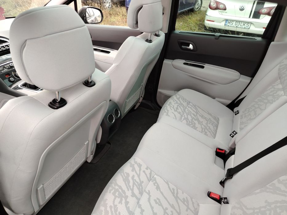 Peugeot 3008, an 2012