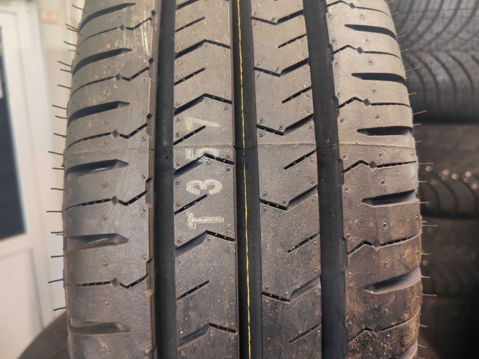 2бр.летни гуми 205/75/16C Nexen