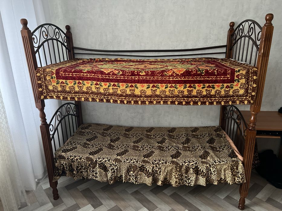 Двухярусная кровать (разделяются)