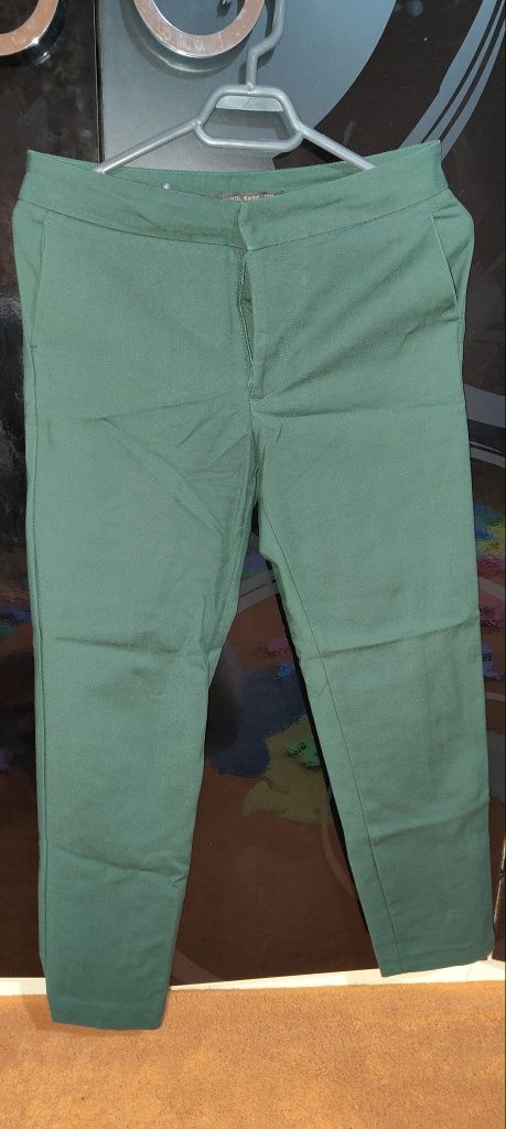 Vând pantaloni Karol S/M