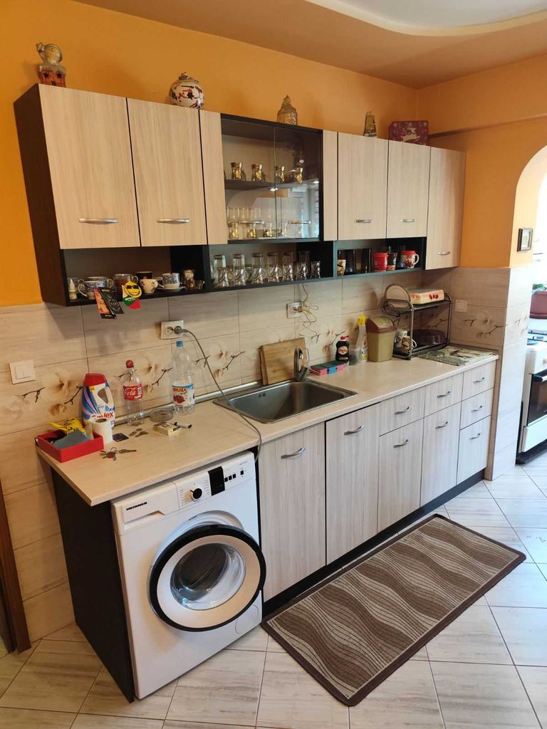 Продава се Тристаен апартамент в Тетевен - 65 кв.м за 576 €/кв.м - Снимка #19
