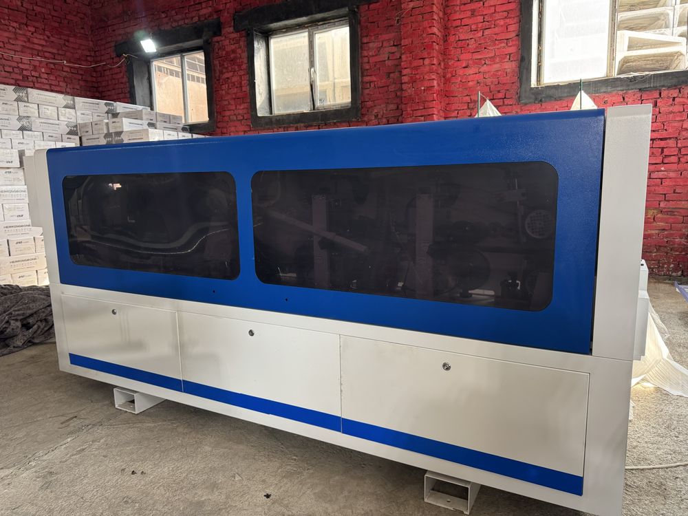 Автоматический кромкооблицовочный станок