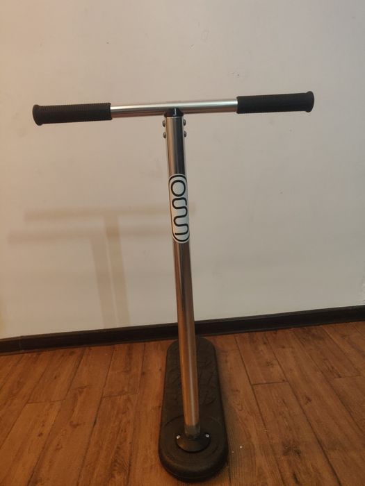 Trotineta de trambulină indo