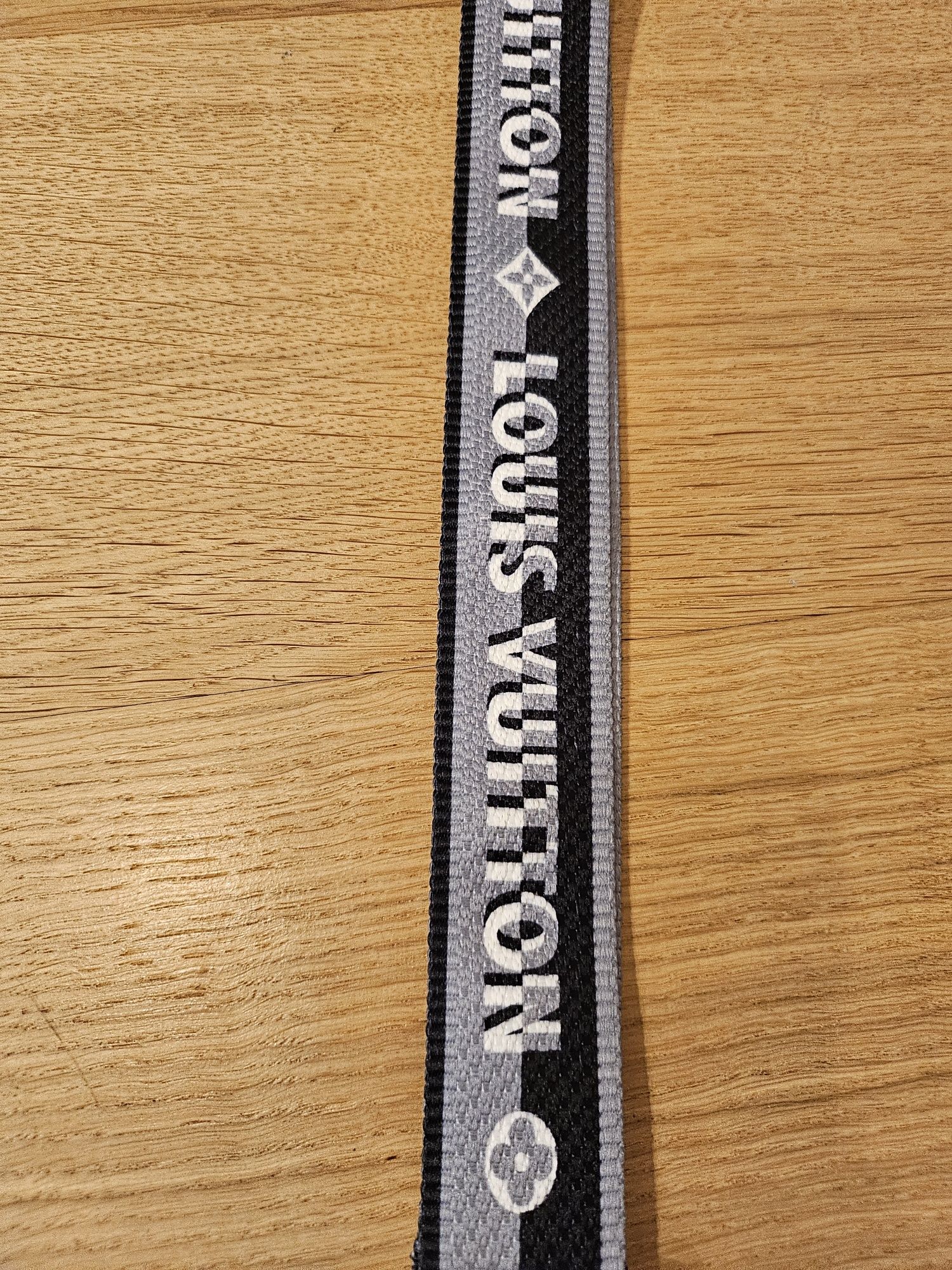L Vuitton дръжка за чанта