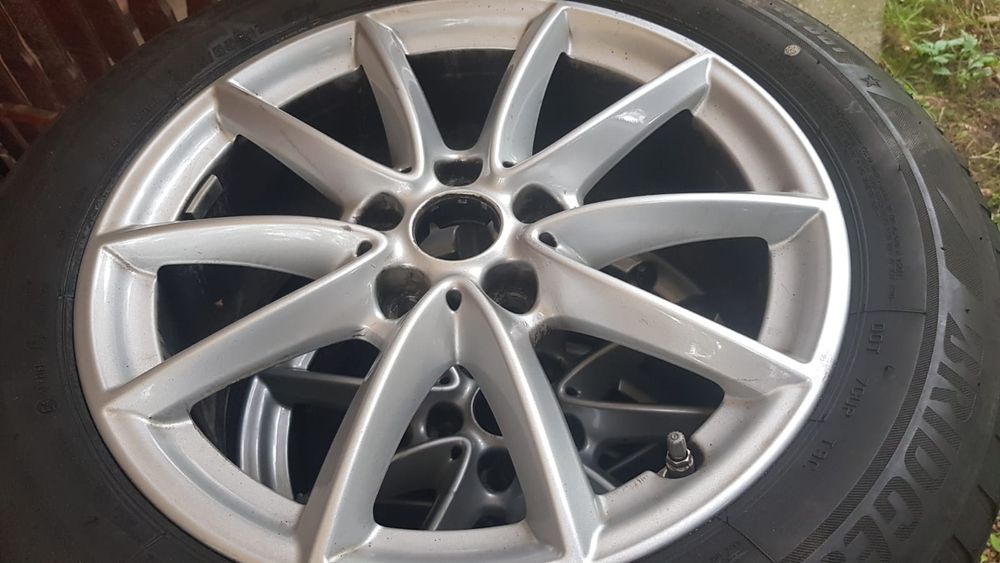 Vand set roti 225 55 r17 marca bmw, de iarna