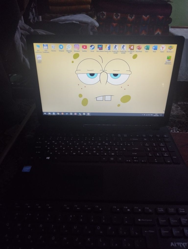Acer noutbuk  4 ram