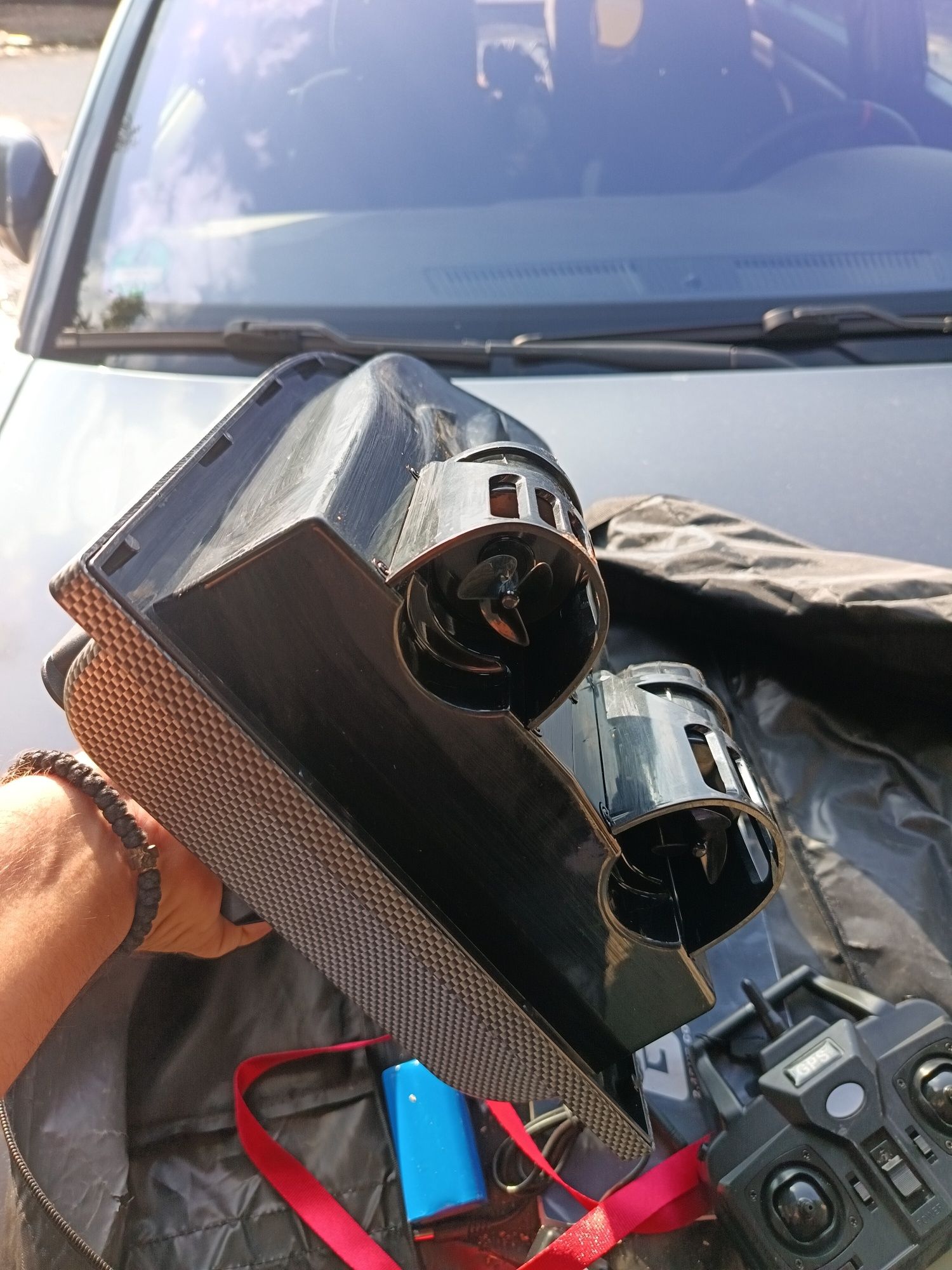 Лодка за захранка Flytec V900 GPS
