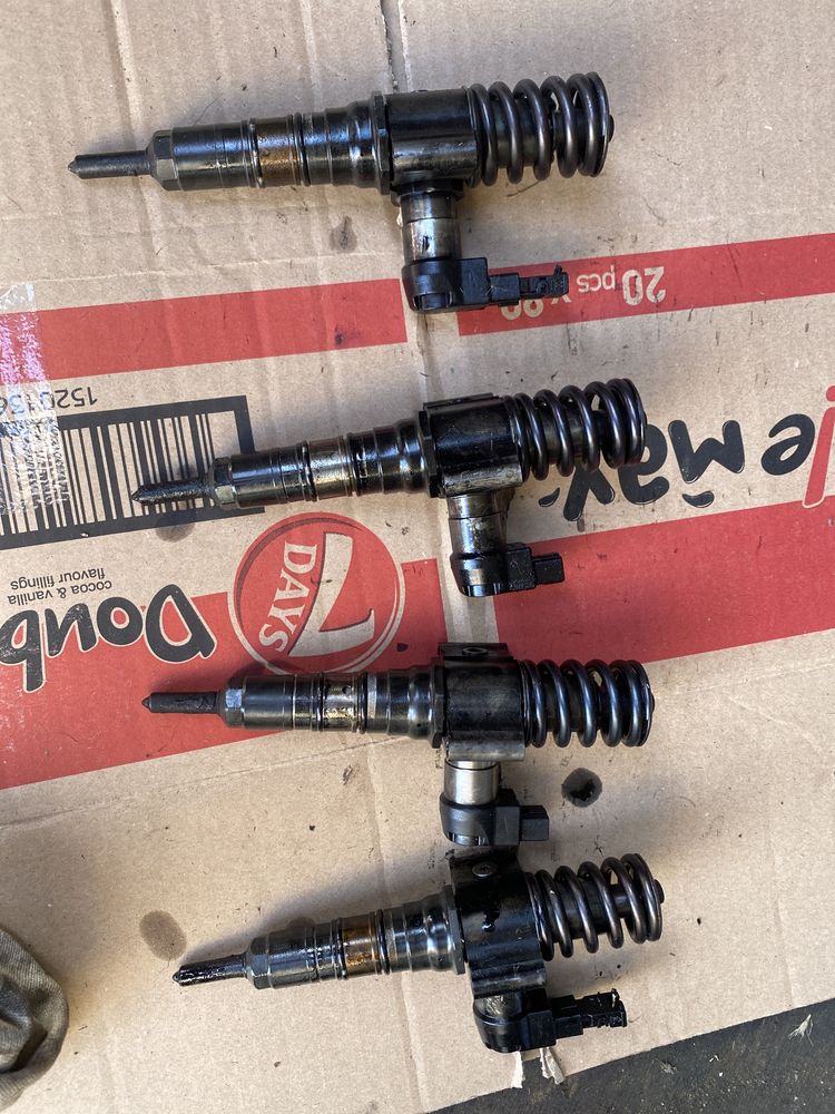 Injector/Injectoare 2.0TDI Vw/Audi/Skoda/Seat/Mitsubishi 03G130073D