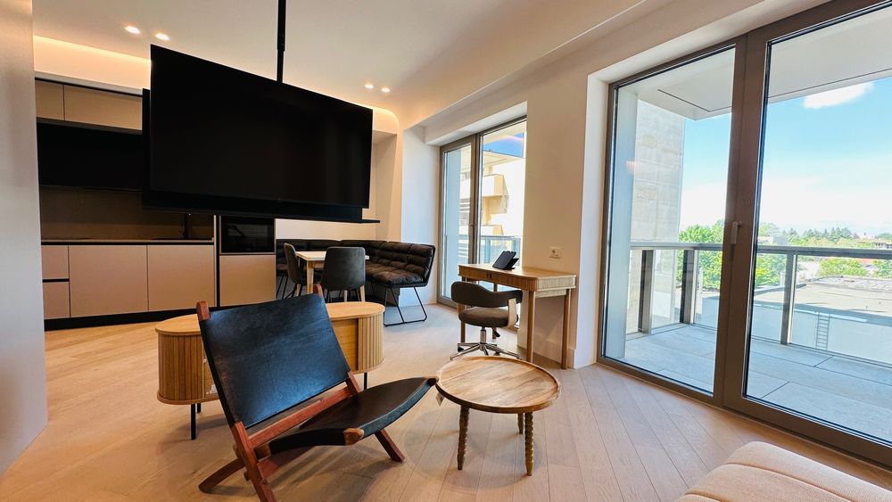 Cortina 126, Erou Iancu Nicolae, studio dublu de lux, garaj opțional