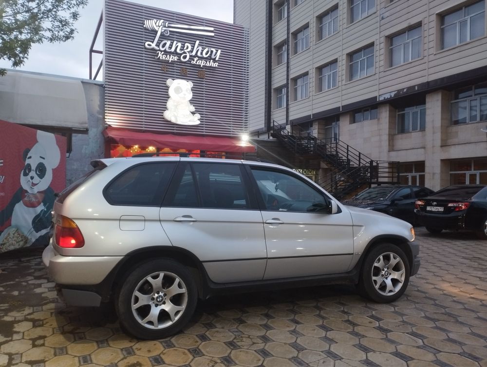 Продам диски с шинами от бмв Х5 е53