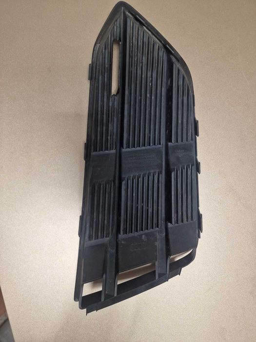 Vand Grila Fata Dreapta Originala Audi A5 B9 F5 2017-2020