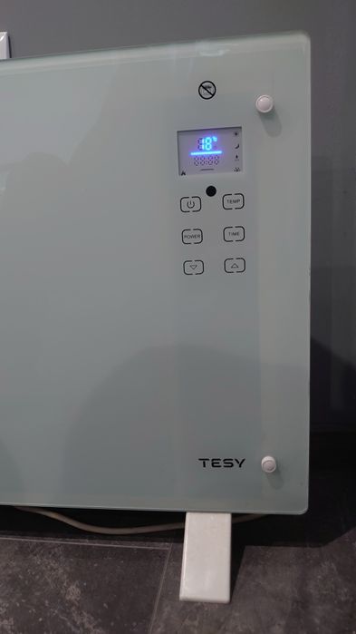 Конвекторен радиатор стъклен TESY CN205 EASLFR  2000W.