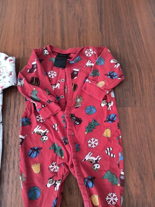 Lot salopete bebe mărime 68 tematica Crăciun.