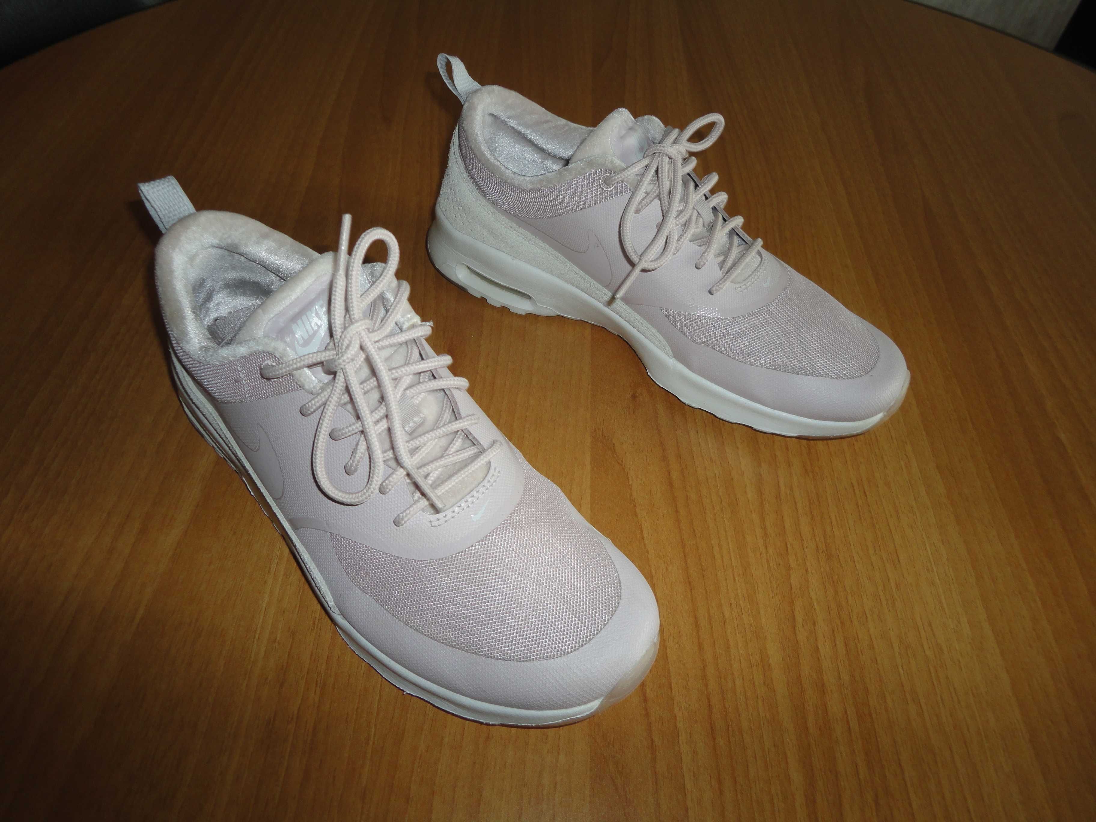 N39,5 Nike Air Max Thea LX/оригинални дамски маратонки