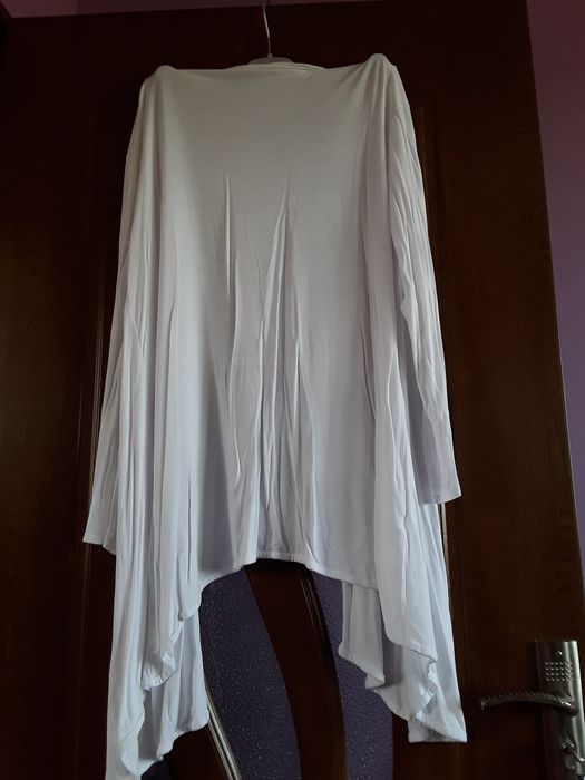 Vând Cardigan Damă Lung  in Colț Mărimea XL