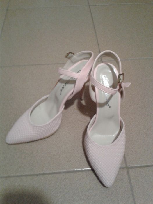 дамски обувки на висок ток цвят пудра "Мегияс"