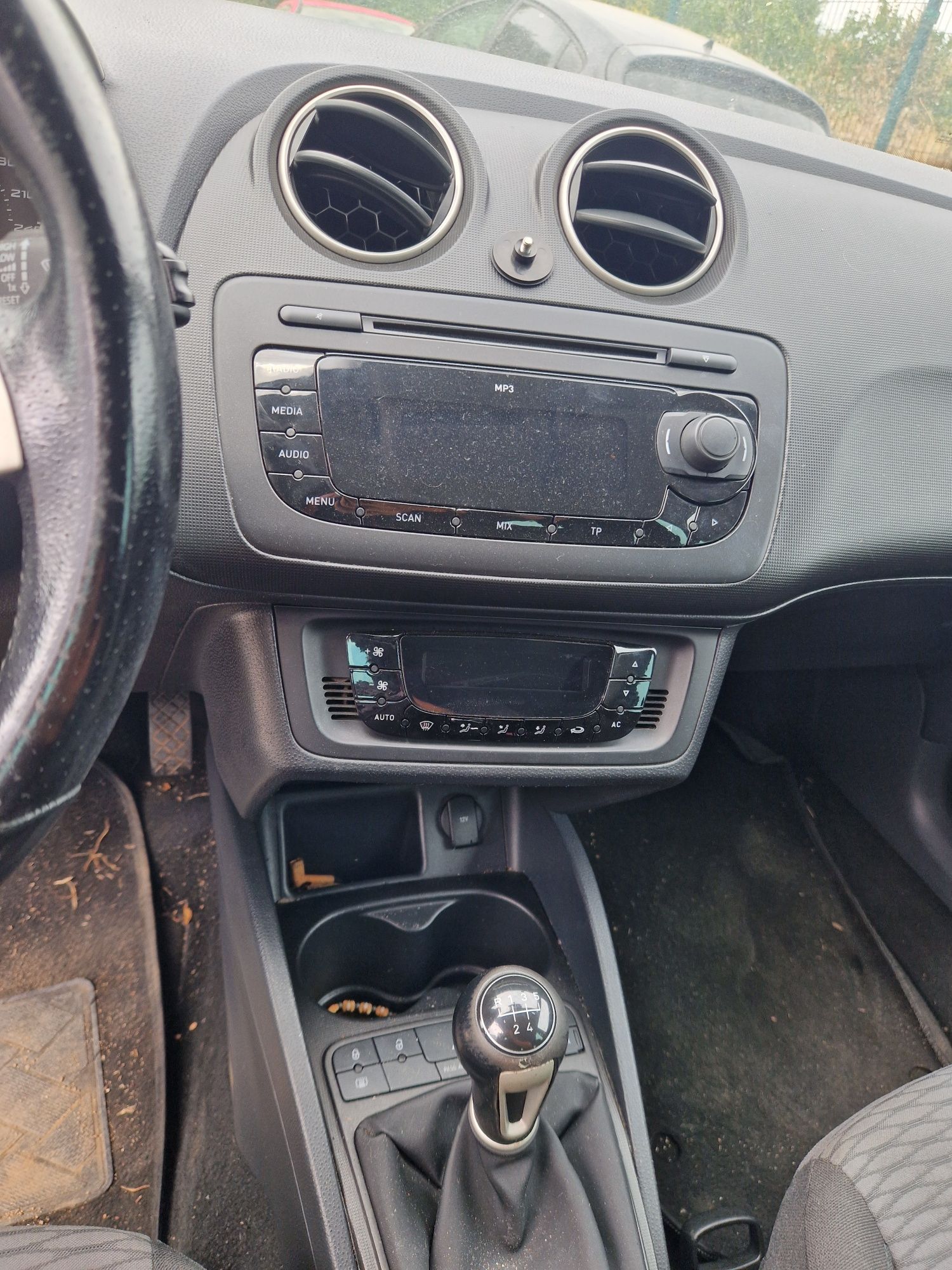 Seat ibiza 1.6 TDI (НА ЧАСТИ)