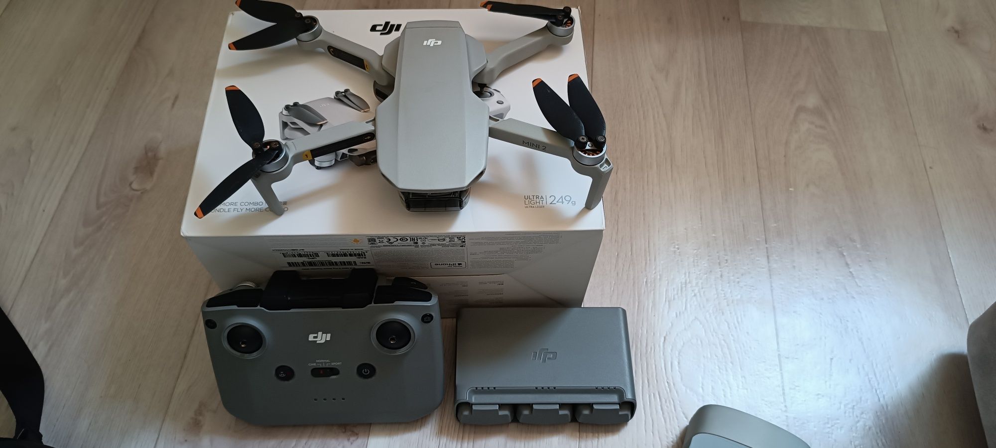 Dron dji mini 2 fly more combo