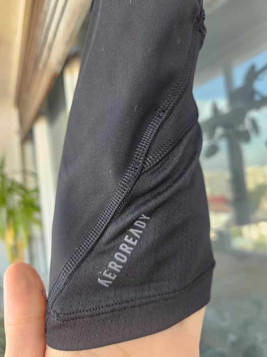 Pentru pasionatele de sport: Bustieră Sport Adidas Adizero Marimea S