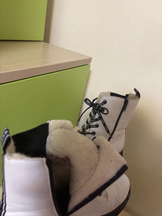 Ghete Albe Rieker dama