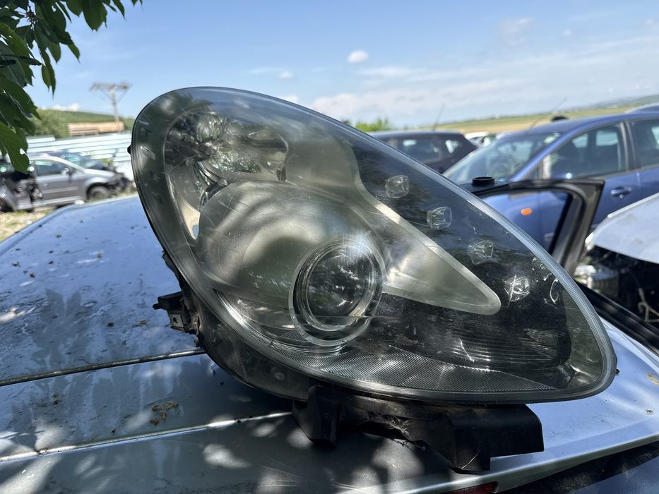 Far xenon alfa giulietta partea dreapta