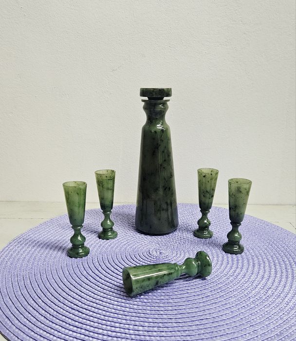 Нефритен Сервиз за напитки - алкохол.