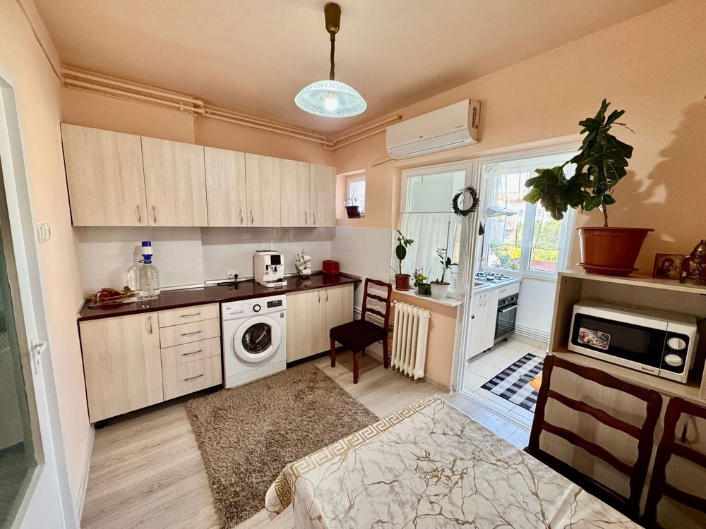 Proprietar, vând apartament cu 2 camere în Podgoria Malul Mureșului,