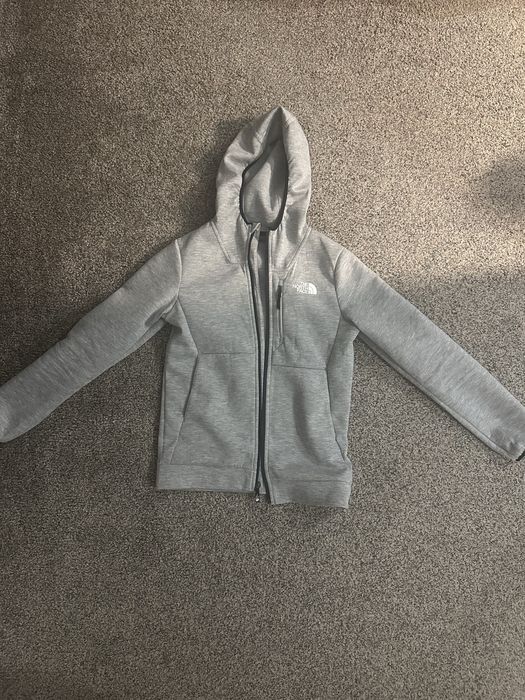 Hanorac The North Face nou marimea xl copii (158-168)