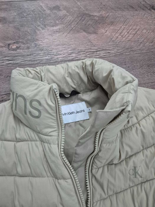 Яке Calvin Klein