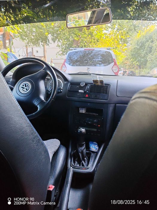 Vând autoturism. Wolswagen golf 4
