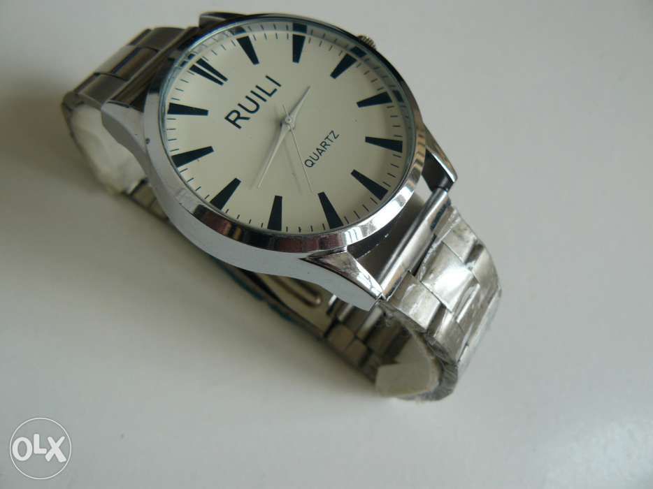 Ceas Barbati "RUILI" BM 02 Cu Bratara Metalica,Mecanism Quartz
