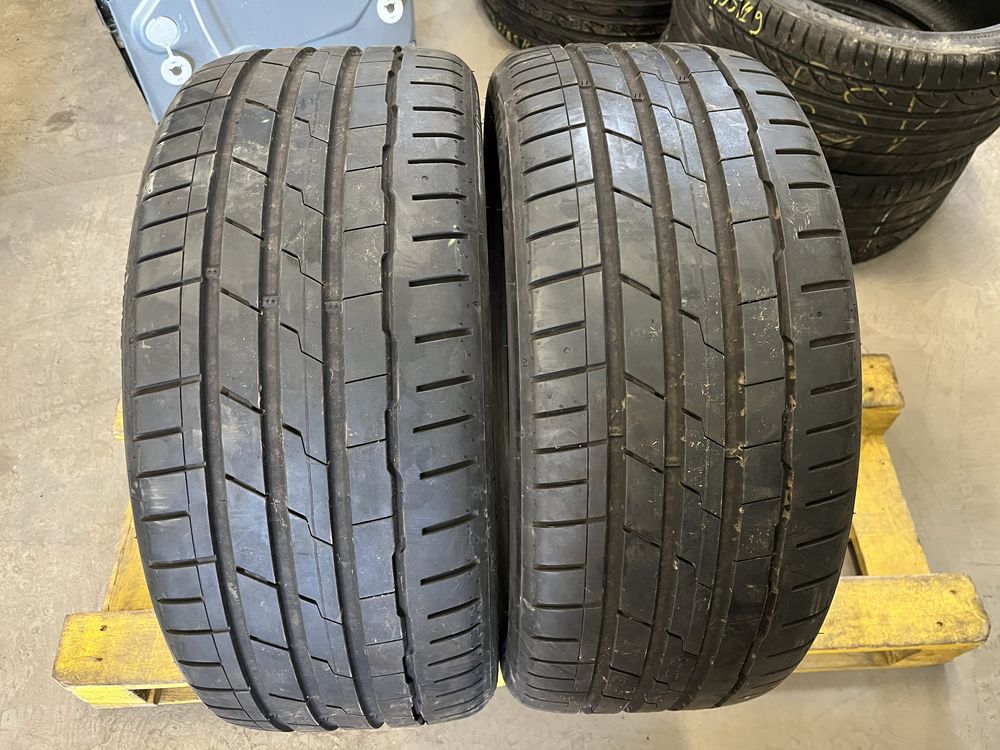 2 бр Летни гуми 235/40/19 Hankook (2023)